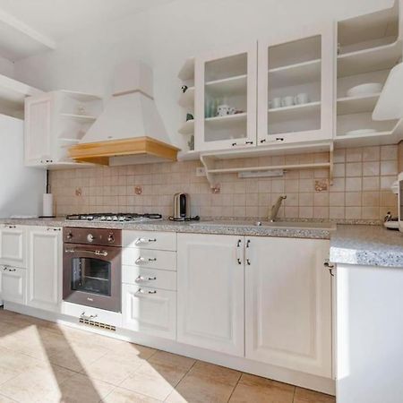 Exclusive Apartment In Centre Братислава Экстерьер фото