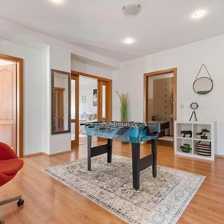 Exclusive Apartment In Centre Братислава Экстерьер фото