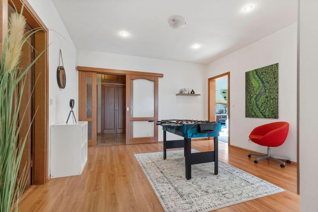 Exclusive Apartment In Centre Братислава Экстерьер фото
